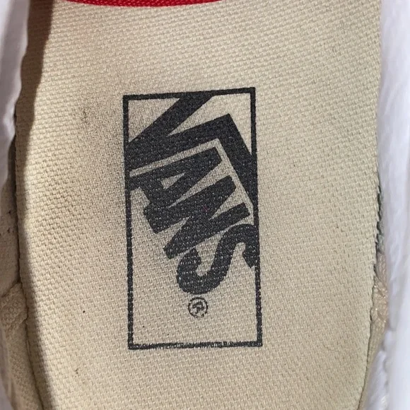 Red Vans Old Skool - Picture 4 of 5